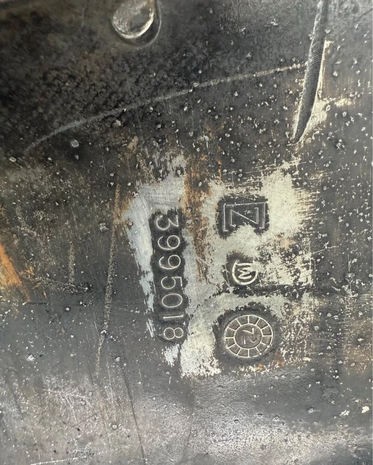 C3 Corvette 1971-1972 guardabarros parrilla insertar caja de huevos 3995017 - 3995018 diestro y derecho Foto 3 de 4