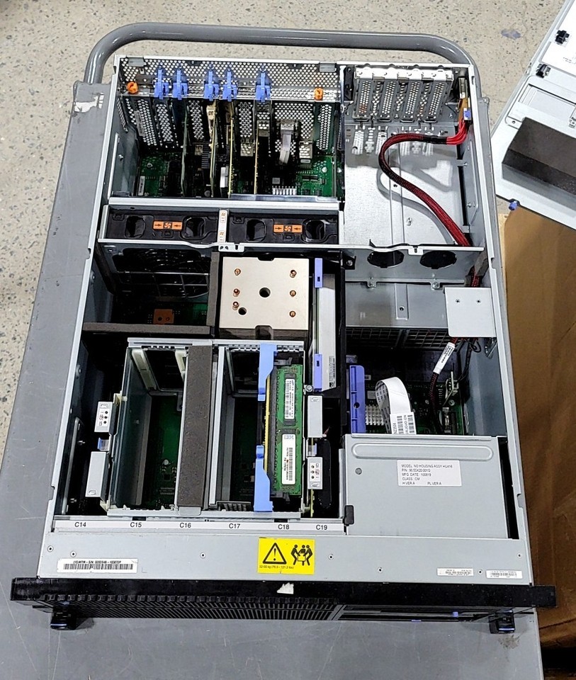 IBM 8202 E4B 8350 1 5US   P7 720 Server   4 Core   1 x OS   5 USE