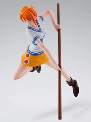 One Piece S.H.Figuarts Nami (Romance Dawn) Action Figure - Picture 7 of 13