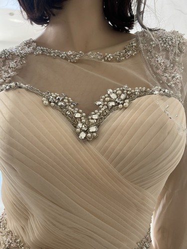 bridal dress size 8 - Picture 8 of 23