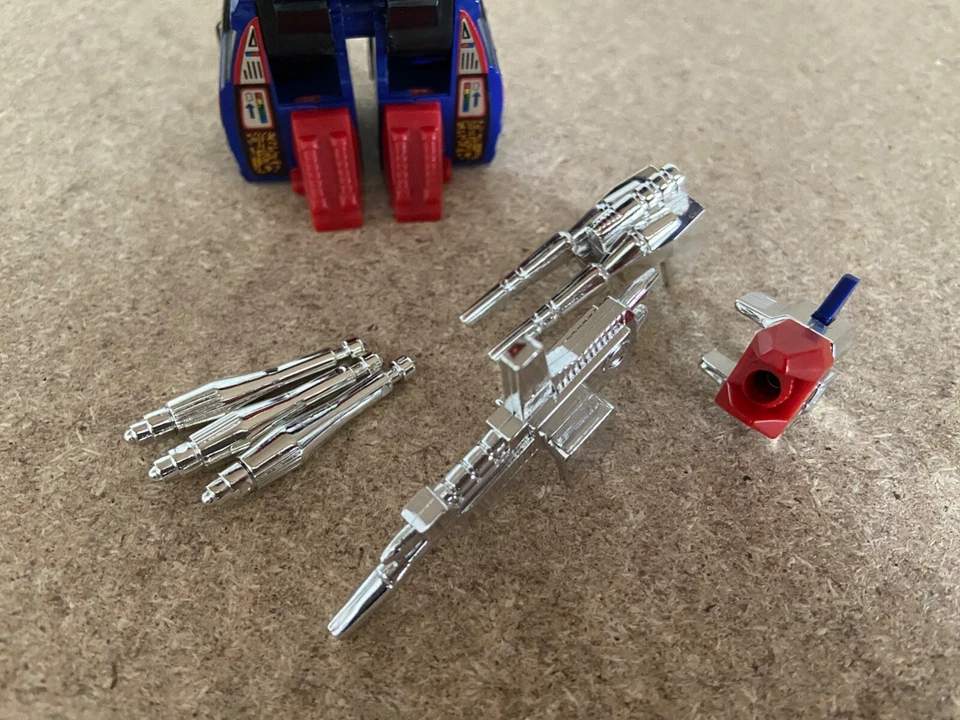 Transformers G1 2002 Skids MIB book collection 03 reissue takara - Image 3 of 4