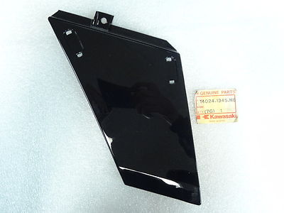Kawasaki NOS NEW 14024-1345-H8 Ebony Right Kneegrip Cover ZX ZX750
