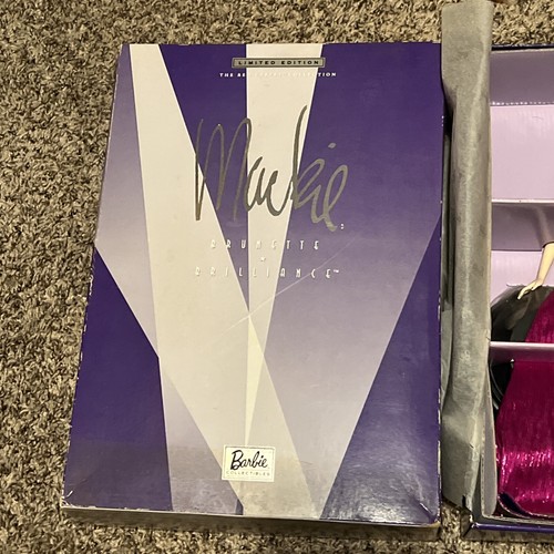 Mattel B0585 Brunette Brilliance Barbie - Bob Mackie *** NRFB NIB *** - Picture 2 of 9