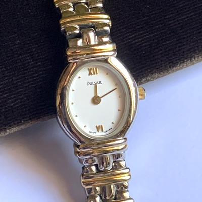Pulsar by Seiko Dainty Womens Quartz Watch Roman Numeral Duo Tone V700-XO77 7.5''