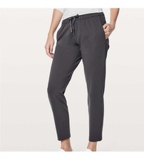 Lululemon On The Fly Pant 28" in Dark Shadow Gray Midrise Athletic Pant Size 2