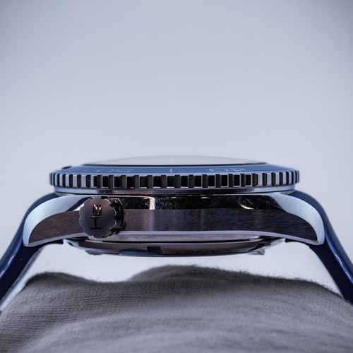 Omega Seamaster Planet Ocean Ref. 232.90.44.22.03.001 (Box und Papiere enthalten) - Bild 7 von 21