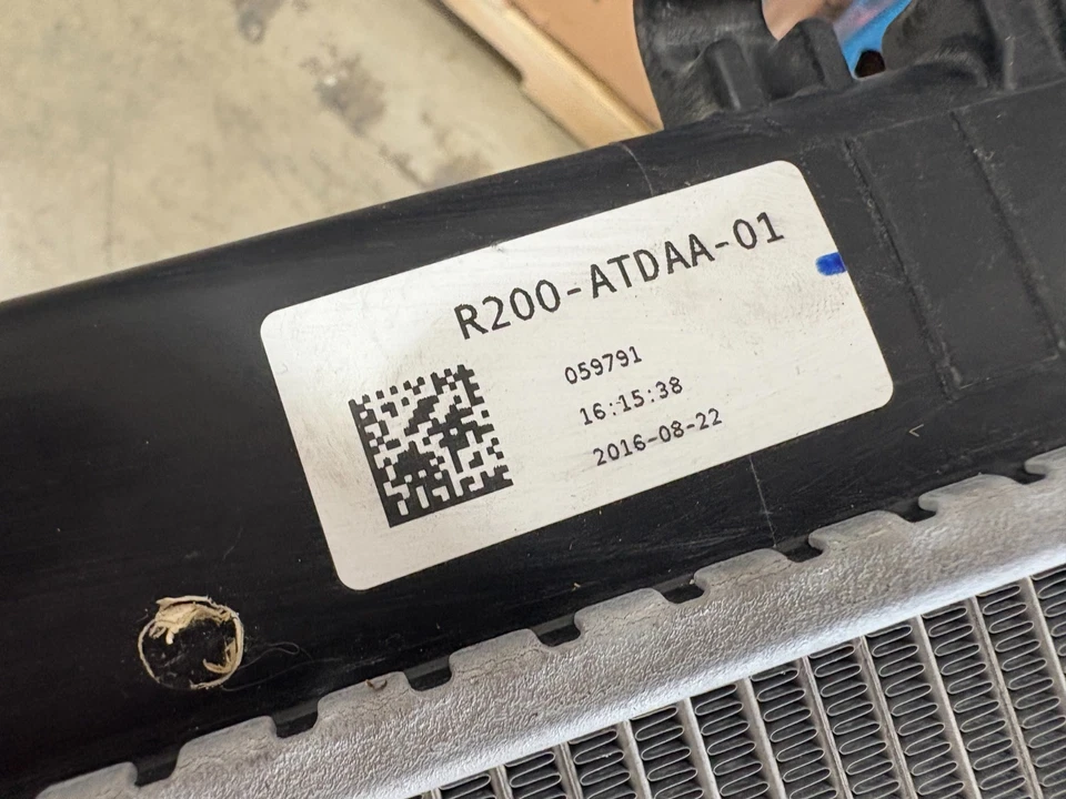 2014, 2015, 2016 Hyundai Elantra & 2015-2018 Kia Forte Aluminum Radiator, OEM Foto 3 de 4