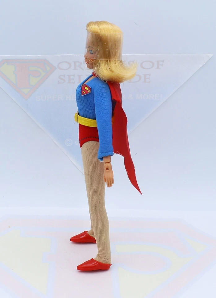Figura de acción Mego Supergirl vintage 1974 WGSH 8" ~ cinturón original, capa ~ como nueva Foto 4 de 4