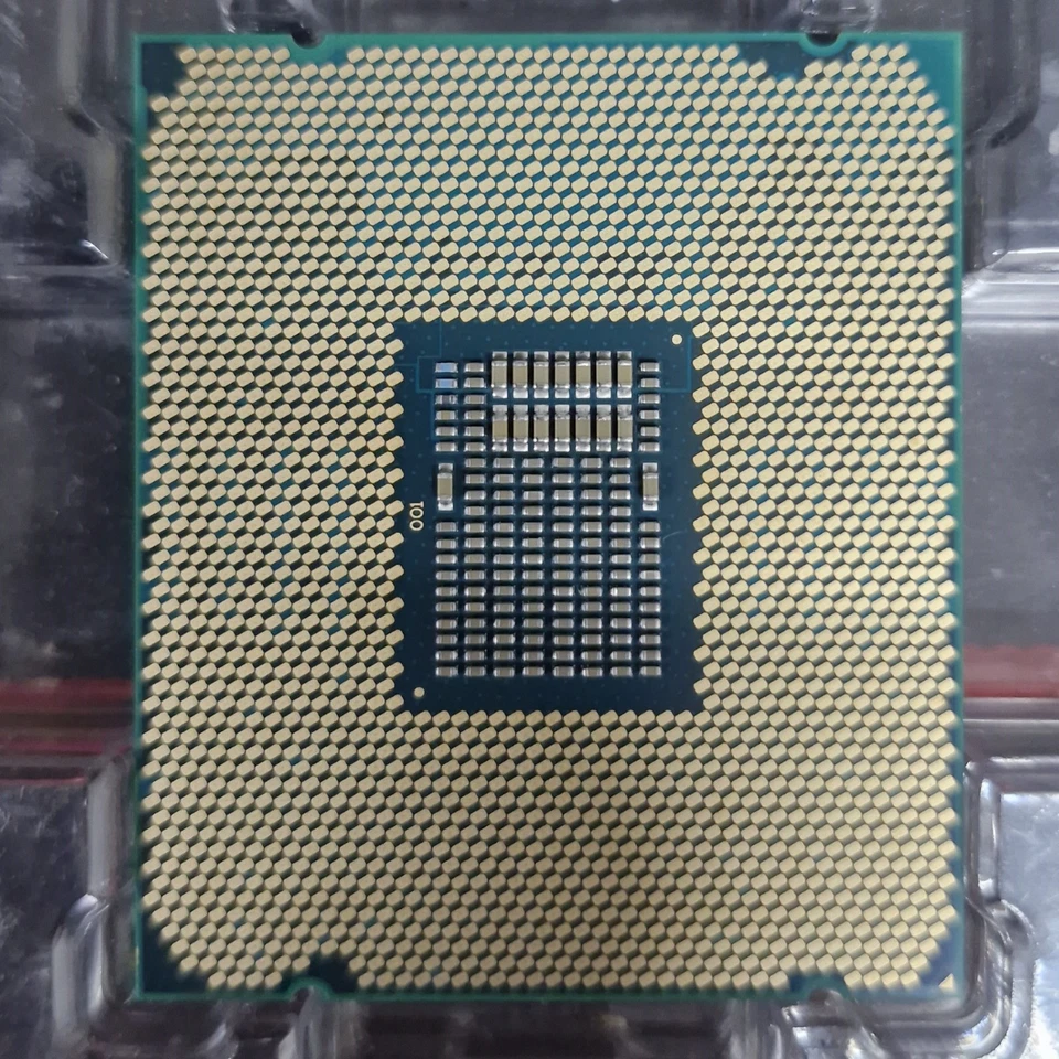 Intel Core i9-7900X SR3L2 : LGA2066 3.30GHz 4.5Ghz/Turbo 10C/20HT 13.75MB/L3 - Image 2 of 2