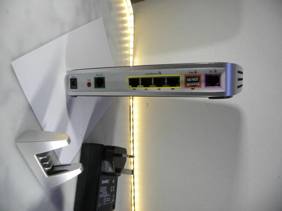 BT BUSINESS HUB 2701HGV-C ИНТЕРНЕТ ШИРОКОПОЛОСНЫЙ БРИТАНСКИЙ ПРОДАВЕЦ БЕСПЛАТНАЯ ДОСТАВКА И ДОСТАВКА #BOX143 - Изображение 2 из 3