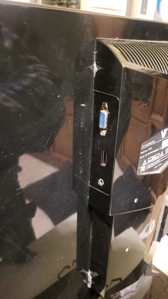 Tft V7 Monitor With Power Cord - Image 3 of 4