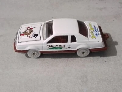 MAJORETTE 1/67. VOITURE FORD THUNDERBIRD - Photo 1/4