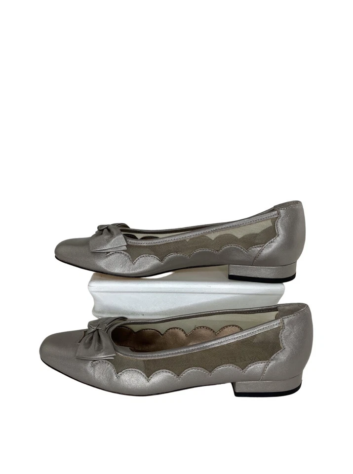 Vaneli Women’s Florice Opal Pearl Bow Size 7.5 Slim Slip-On - Image 3 of 4