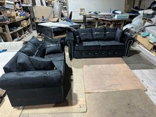 Oakland 2-seater Plush Velvet Sofa