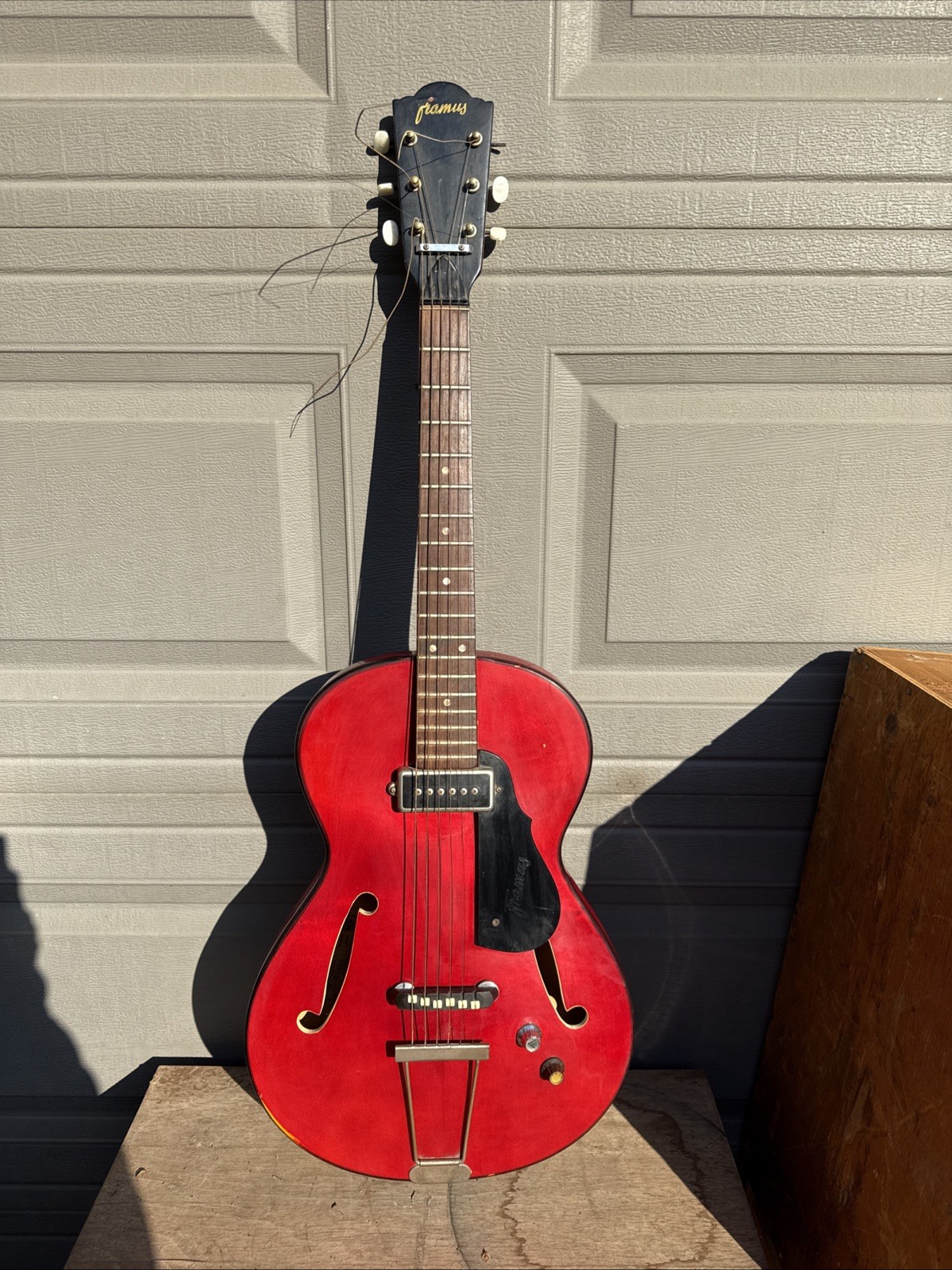 Frames Electric Guitar