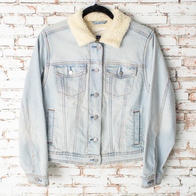Universal Thread Sherpa Lined Denim Jacket Women s Small Light Wash Faux Fur