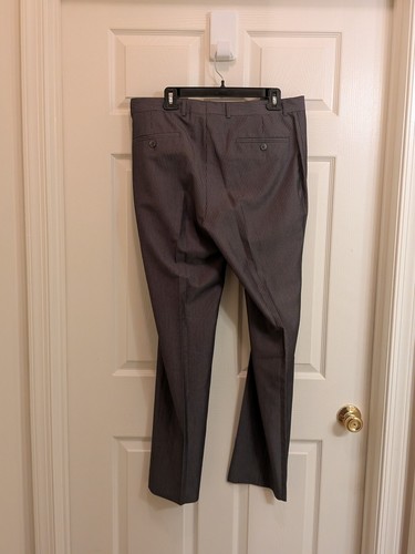 Kenneth Cole Unlisted Gray Pinstripe Suit 42R Jacket 35 Waist Pants - Picture 7 of 7