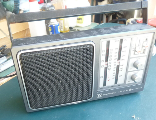 Vintage General Electric 4 Band TV/WB/AM/FM Receiver Mo: 7-2945A Tested & Works!