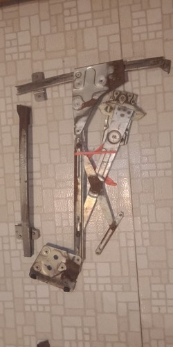 1976 - 79 toyota corolla SR5 TE51, Used Door window regulator. (1) passenger - Picture 2 of 7