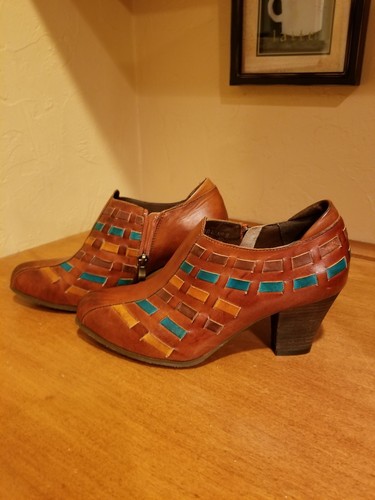 L'ARTISTE By Spring Step Leather Ankle Boots - Picture 4 of 7