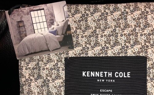 *New Without Tags* King Size Duvet Cover Kenneth Cole Escape Bluflo Floral