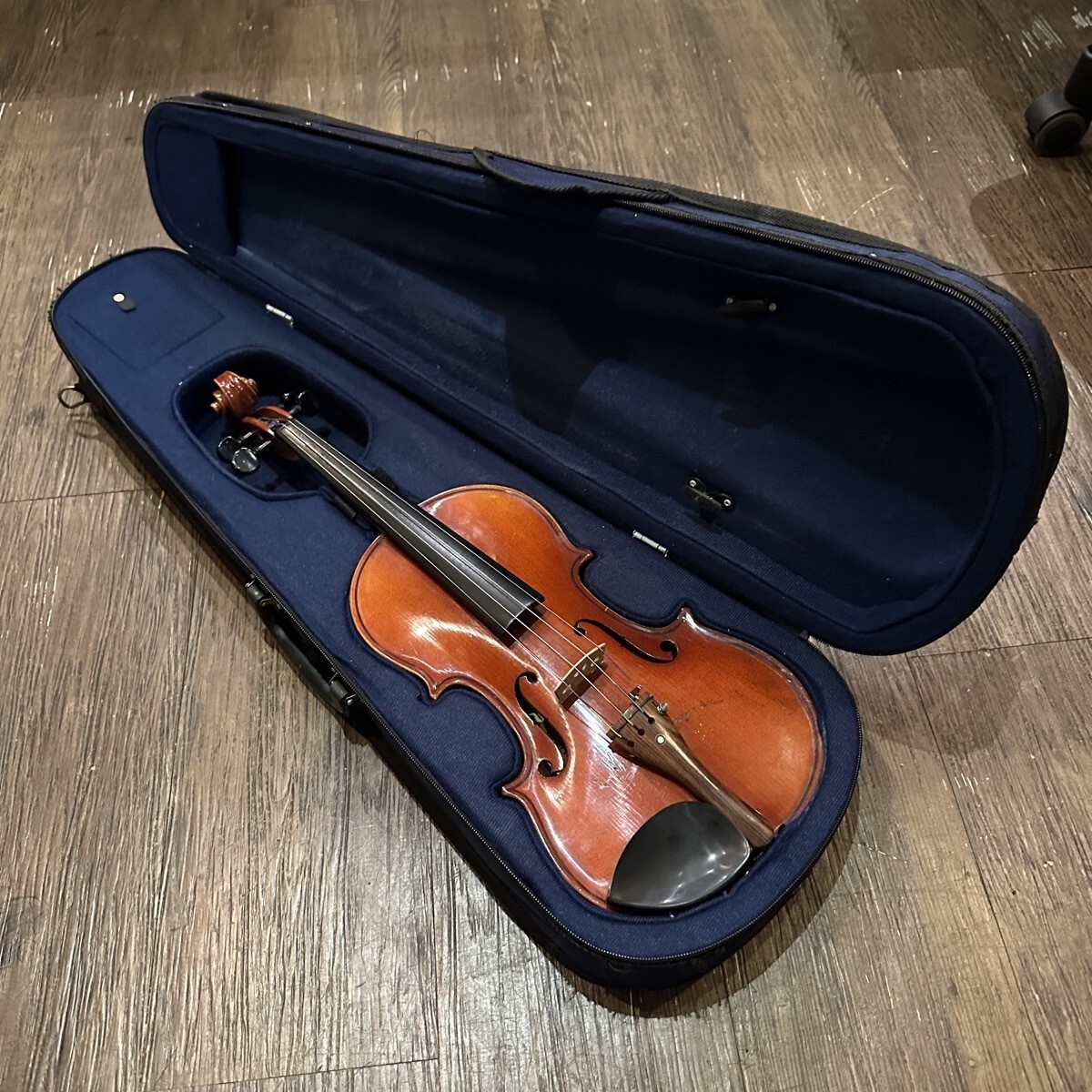 SUZUKI Violin 4/4 No.220 Used with Hard Case From Japan SUZUKI Violin 4/4 No.220 Used with Hard Case From Japan