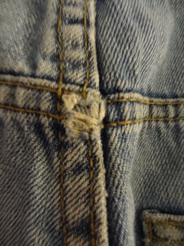 Levi's Jeans 550 Relaxed Boys 16 Reg - measures 29" waist 26" length - Picture 7 of 7