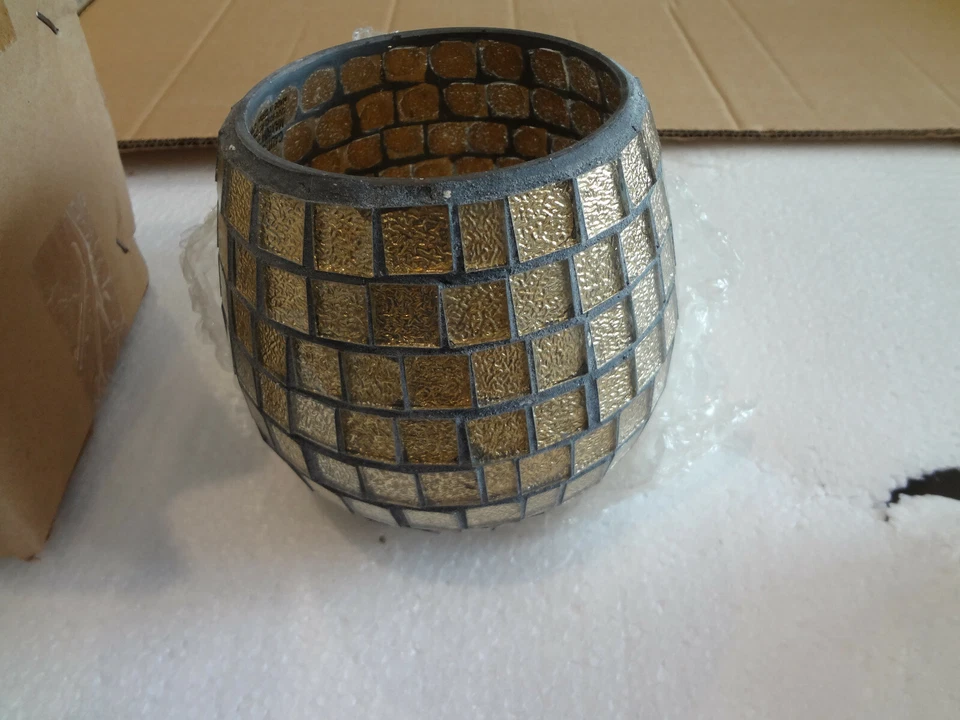 Iluminación de alce - Celina - Lámpara de araña de cinco luces cromada con cúpulas doradas y grises Foto 2 de 4