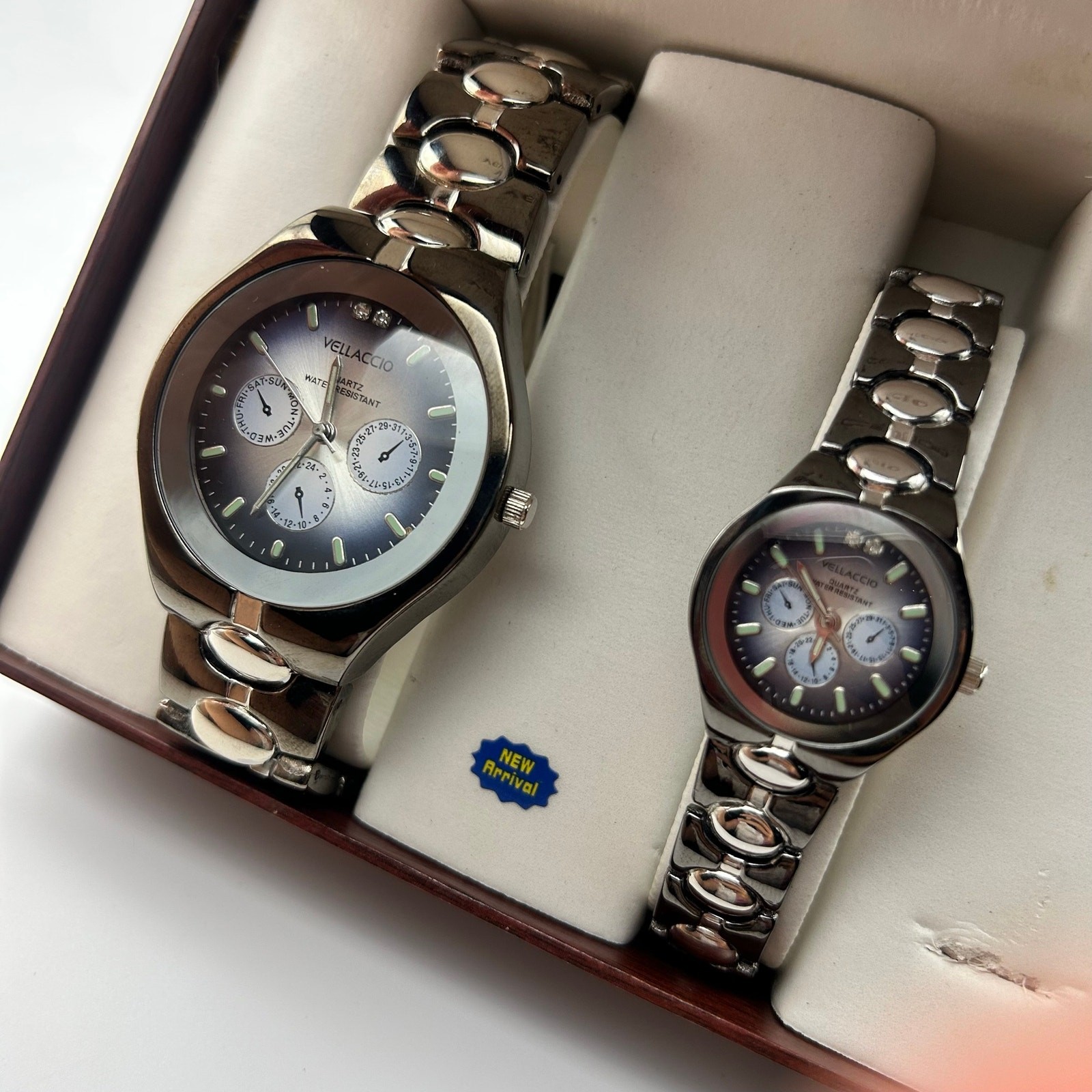 Vellaccio Two-tone His and Her's Watch Set in a Box Working New Battery image 3
