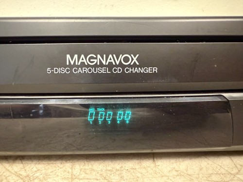 Magnavox CDC725 1702 CD Changer - Picture 4 of 17