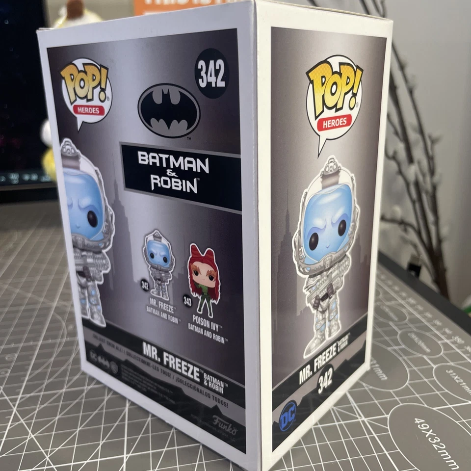 Funko Pop! Heroes: DC Comics - Mr. Freeze Vinyl Figure |003 - image 3 of 4
