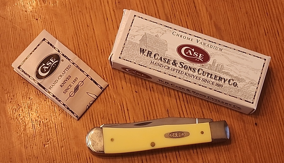 CASE XX USA 1 DOT 1999 SMOOTH YELLOW SYNTHETIC LARGE TRAPPER