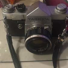 Yashica, Konica, Nikon, Minolta Film Cameras, Vivitar Tele Lens,Accura Flash Lot