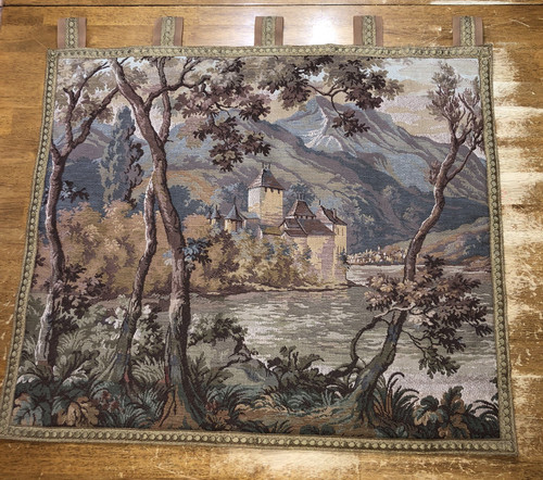 VTG European Castle Hanging Wall Tapestry HOMETEX Made in Canada Lined 32 x 30”