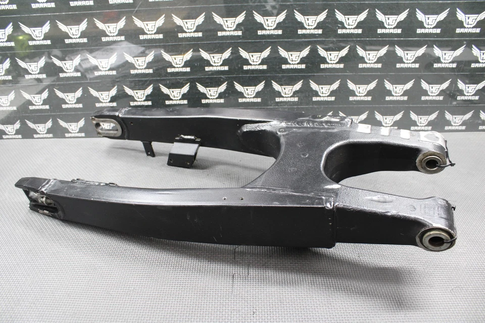 Suzuki RM125 RM250 K3 2003 OEM basculante brazo oscilante suspensión trasera 61000-37F10 Foto 2 de 4