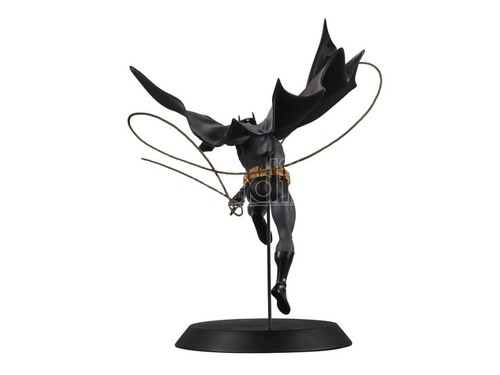 Dc Direct Resin Statua Dc Designer Series Batman (by Dan Mora) 40 Cm Mcfarlane T - Foto 3 di 5