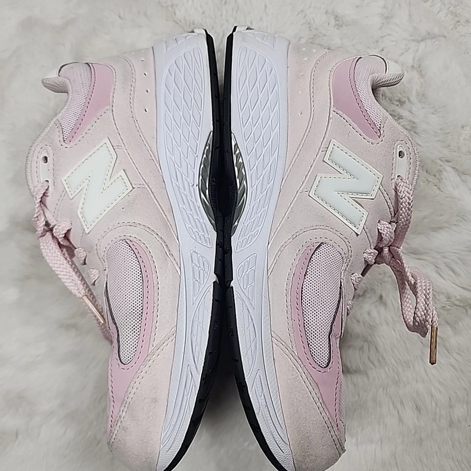 New Balance Womens 2002R Pink Granite / Mid Century Pink Size 7 - Image 4 of 4
