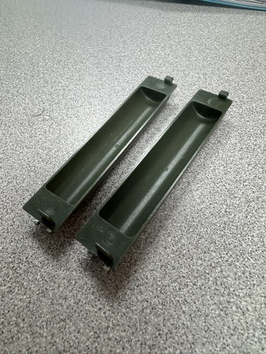 Vintage STOMPER 4x4 TANK CHASIS 1984 Mobile Force BATTERY COVER ONLY lot of 2 - Picture 2 of 3