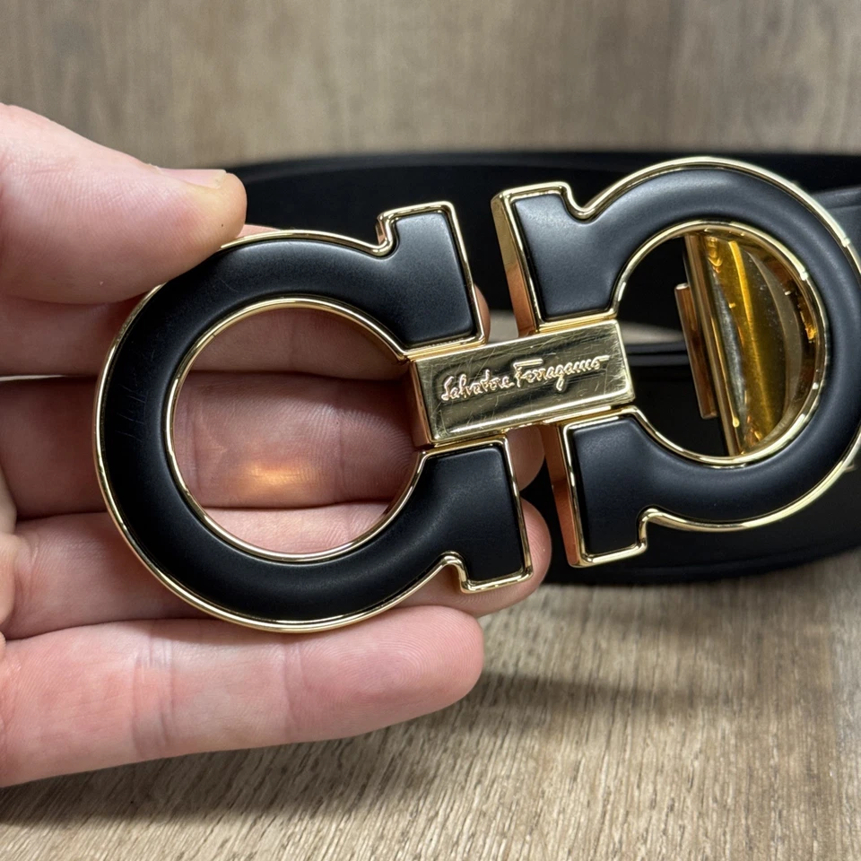 Salvatore Ferragamo 黑金扣腰带 36 码 — 第 2/4 张图片