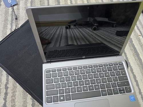 HP Pavilion X2 32GB 2 in 1 Detachable Tablet Laptop 10-n100na Windows 10 2GB 10"