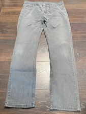 Levi  s 502 Regular Taper Men  s Jeans Size 30x32 1357