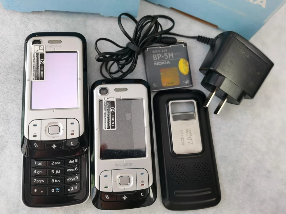 Teléfono Móvil Nokia 6110 Navigator Color Randow (Desbloqueado) Foto 2 de 4