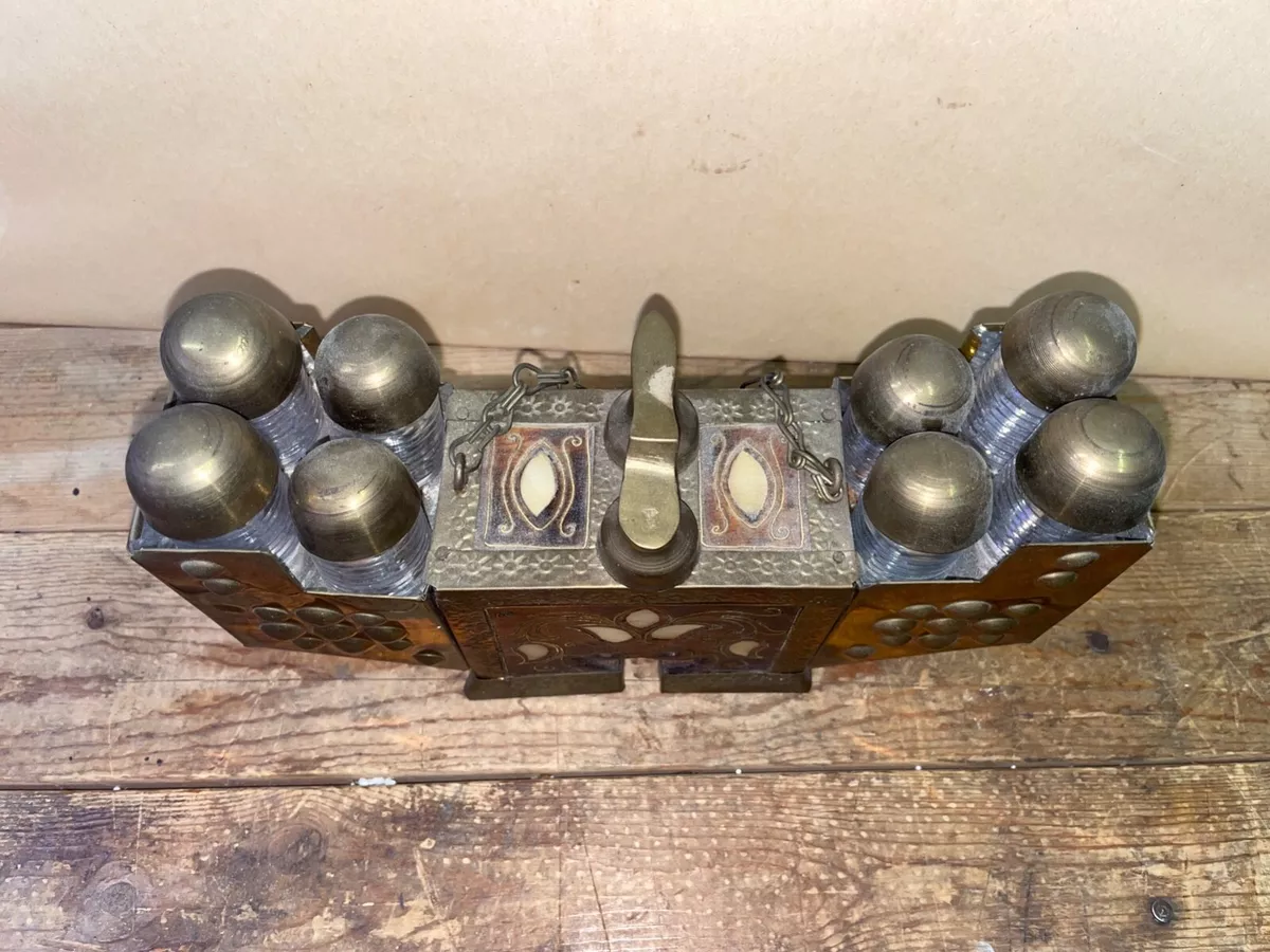 Old shoe shop shine kit