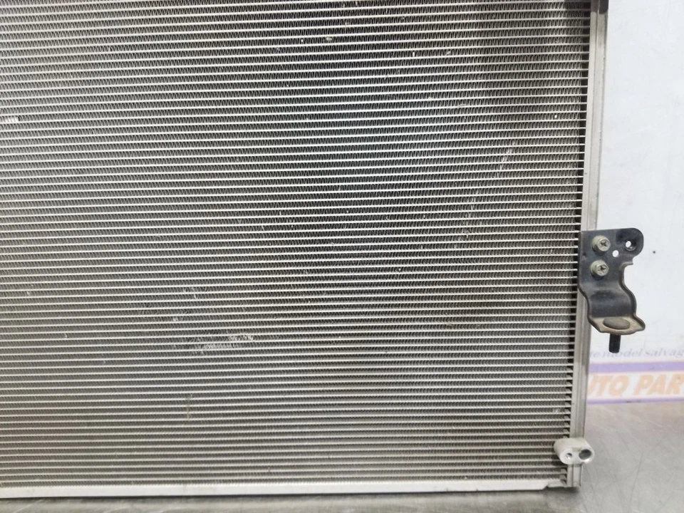 08 2008 Lexus LX570 5,7 L condensador de CA  Foto 4 de 4