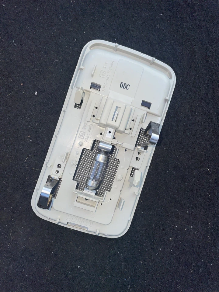 Nissan Rogue 2008-2013 techo superior trasero domo luz lámpara de lectura OEM Foto 2 de 4