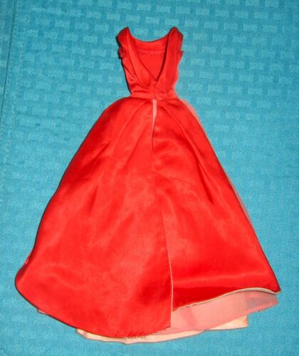 MATTEL VINTAGE 2 REPRODUCTION BARBIE DRESS CLOTHES & 2 VINTAGE BARBIE GOWN LOT! - Foto 3 di 14