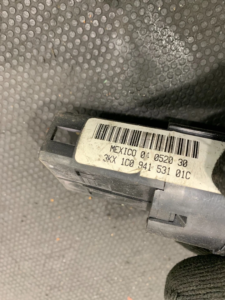 Interruptor de control de faros Volkswagen Polo 2007 1C0941531 #2 Foto 2 de 4