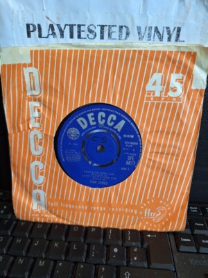 TOM JONES & THE SQUIRES ON STAGE EP BAMA LAMA LOU DECCA UK VG++ 7'' VINYL SINGLE