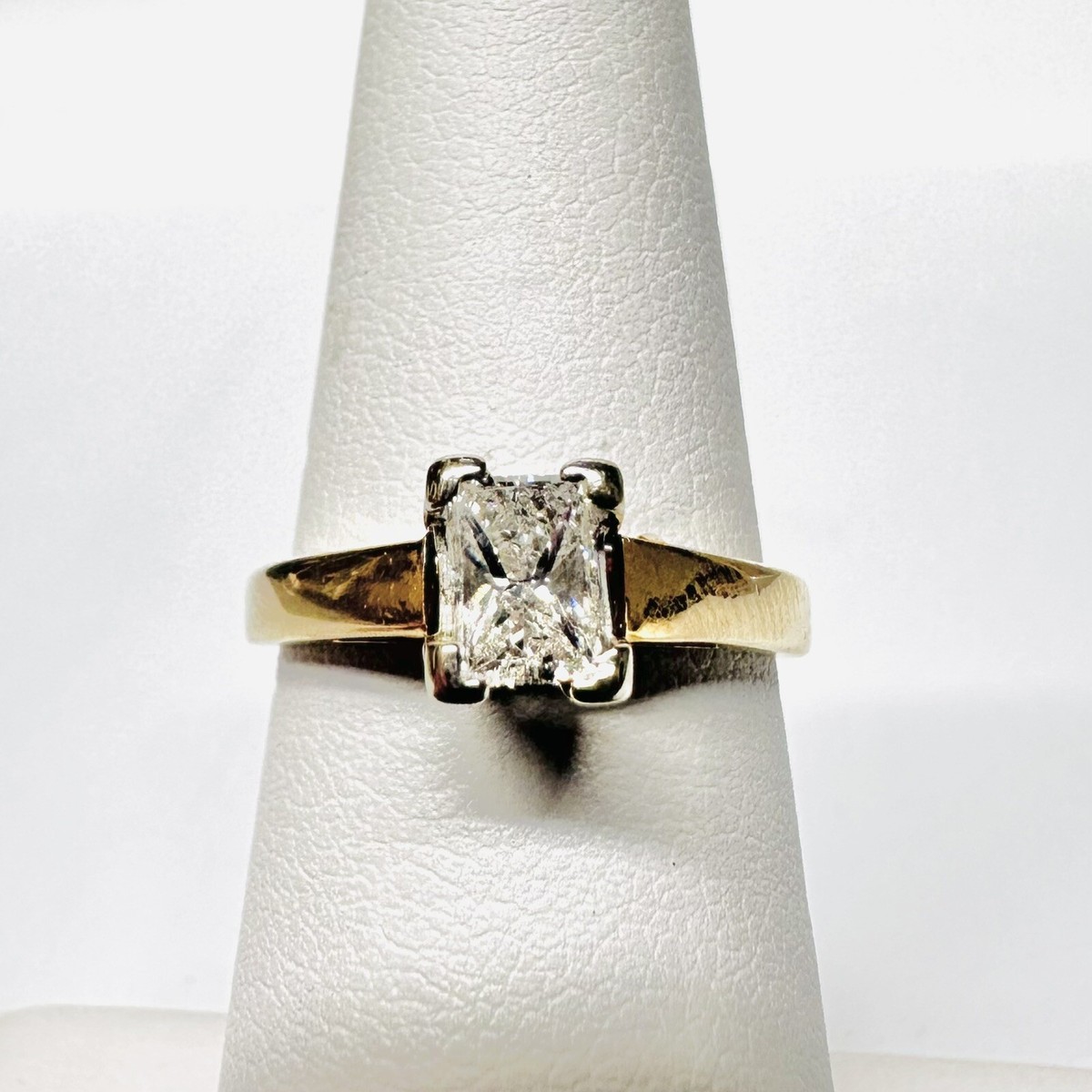 Yellow Gold Vintage Princess Cut Diamond Ring Gold IGI-certified