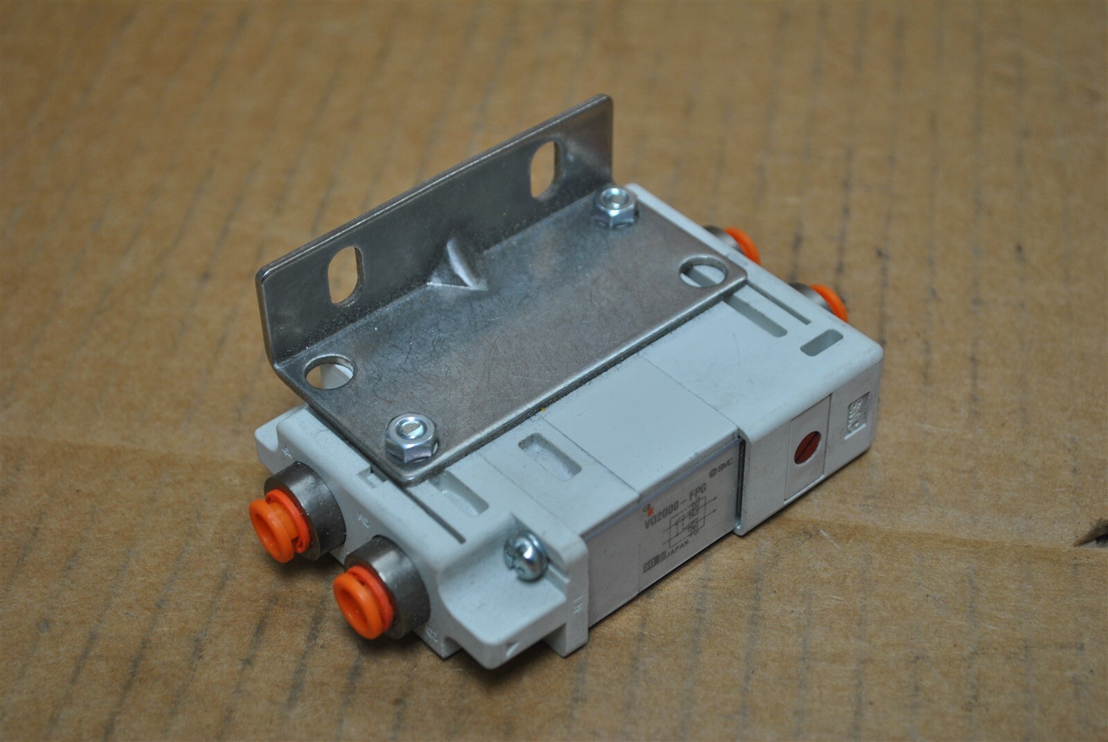 SMC Pneumatic Dual Check Valve Part No. VQ2000-FPG